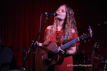 Alice Wallace and Rick Shea Play A Living Tradition in California ...