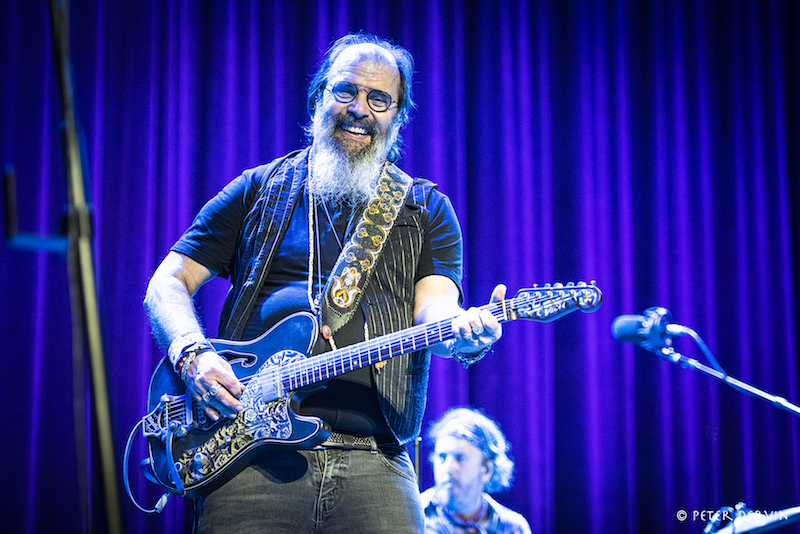 THROUGH THE LENS: Crossing the Country to See Steve Earle & The Dukes ...