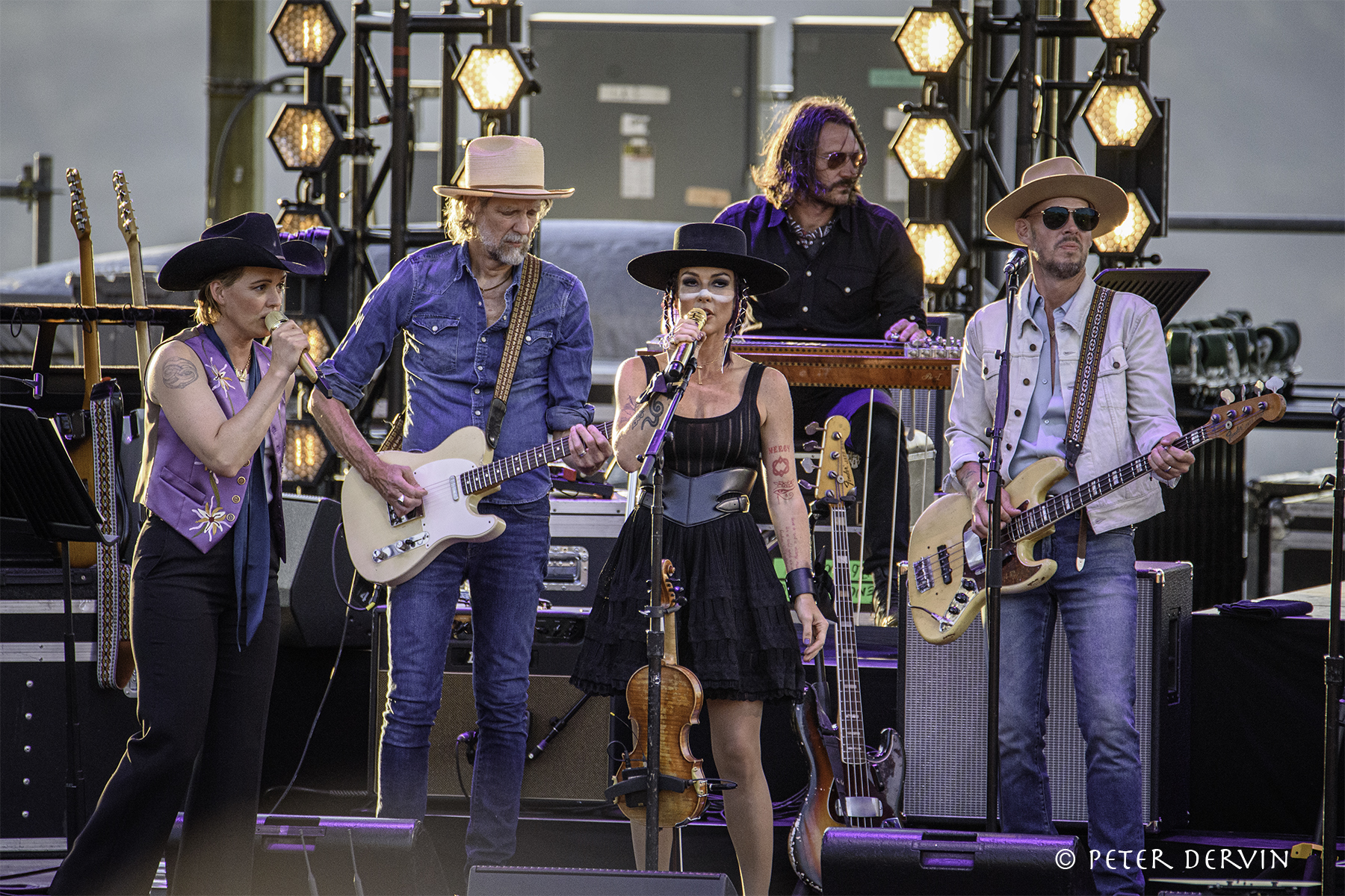 THROUGH THE LENS Brandi Carlile Presides Over Mothership Weekend and